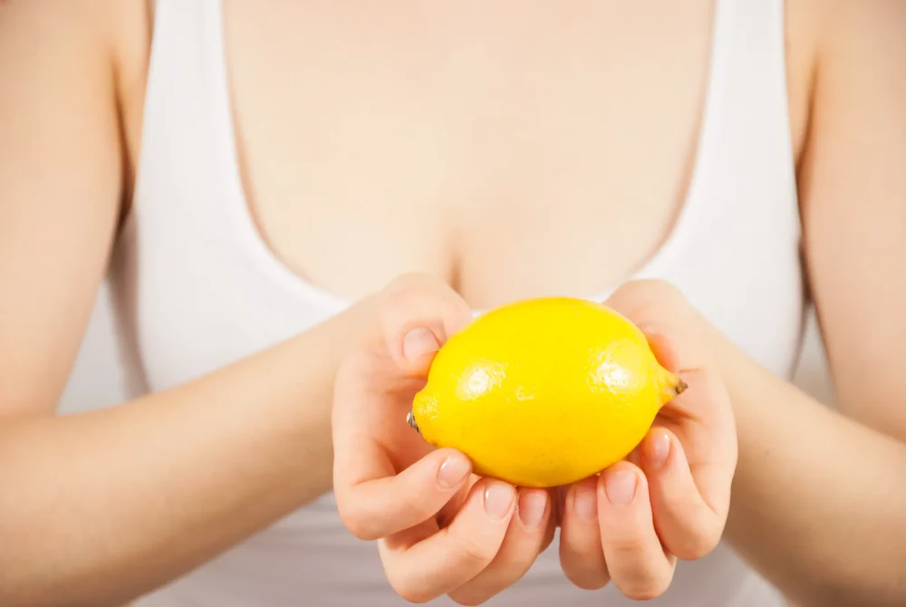 Faire Grossir Sa Poitrine En 30 Secondes Avec Du Citron